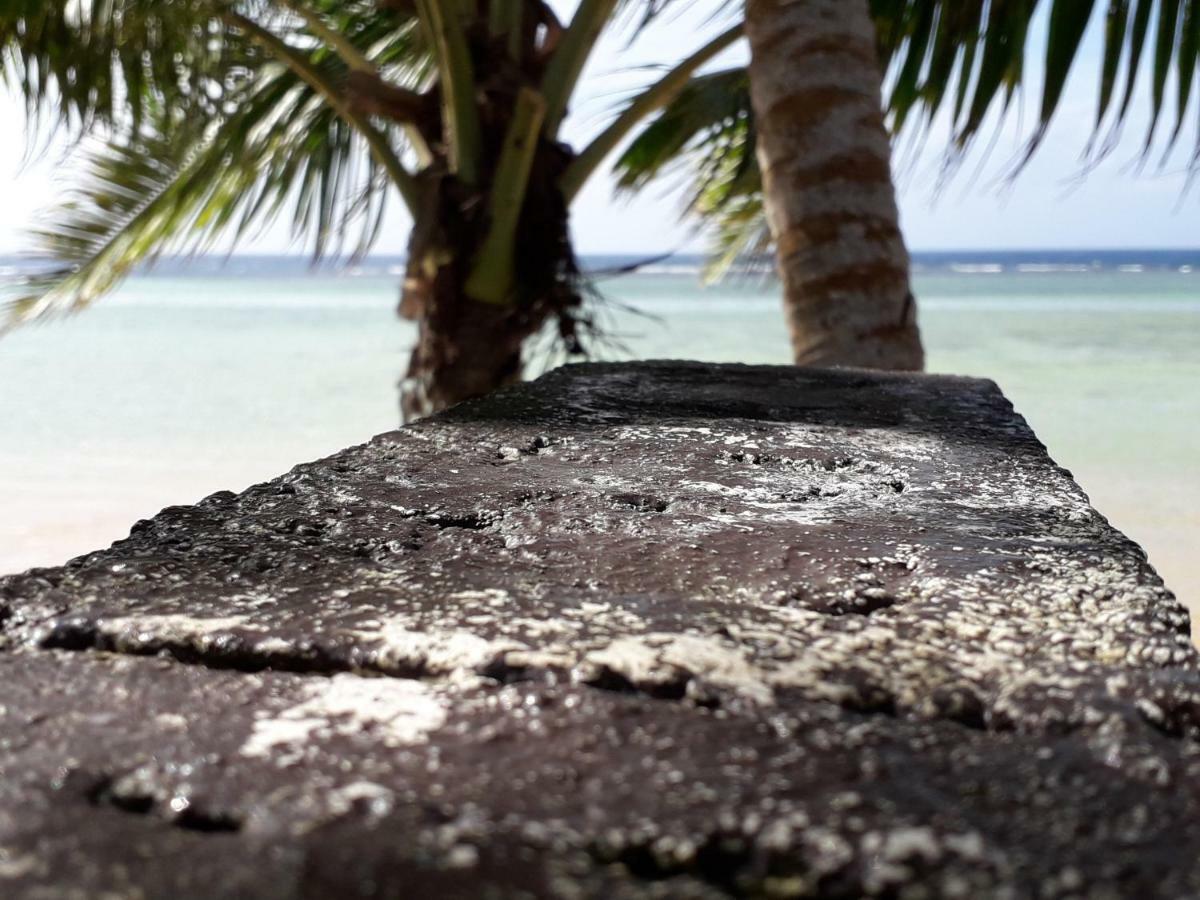 Vacation Beach Fales Hotel Manase Exterior foto